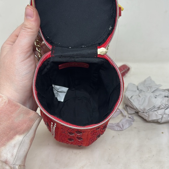 Betsy’s Johnson Bloody Mary bar it’s bloody good crossbody - Picture 7 of 8